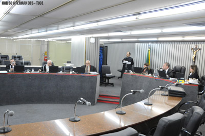 Plano de saúde é condenado a pagar indenização por negar fornecimento de material cirúrgico