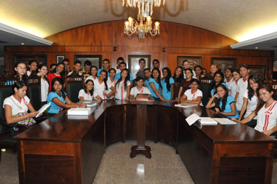Tribunal de Justiça do Ceará recebe visita de alunos da rede estadual de ensino
