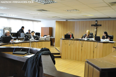 Supermercado deve pagar indenização para cliente acusado de furto