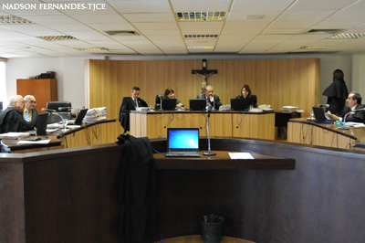 Gráfica é condenada a pagar indenização e pensão a ex-funcionário que teve dedo amputado