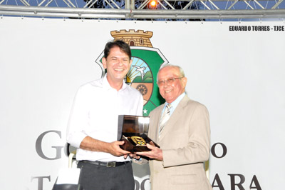 Desembargador José Arísio Lopes da Costa recebe homenagem da Casa Militar do Governo do Estado