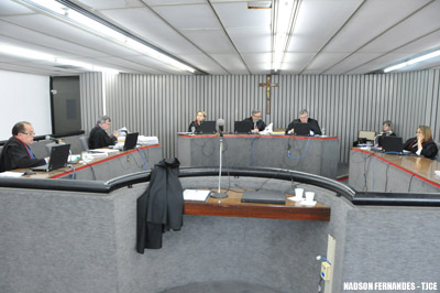 8ª Câmara Cível determina que Sul América reembolse valor pago em procedimento cirúrgico