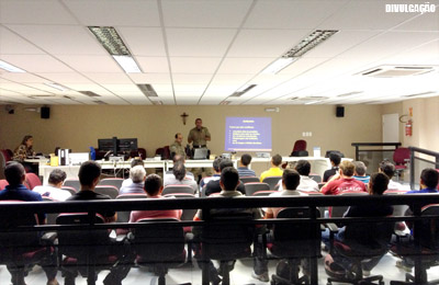 Central de Penas Alternativas de Caucaia realiza palestra sobre educação no trânsito