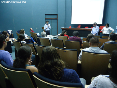 Alunos do curso de Direito da Fanor visitam Fórum Clóvis Beviláqua