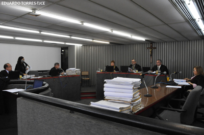 Supermercado Extra é condenado a indenizar cliente por abordagem indevida de seguranças