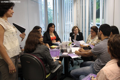 Coordenadoria Estadual da Mulher realiza campanha de combate à violência doméstica e familiar