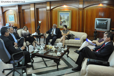 Corregedora-geral recebe visita de representantes da Secretaria de Direitos Humanos da Presidência