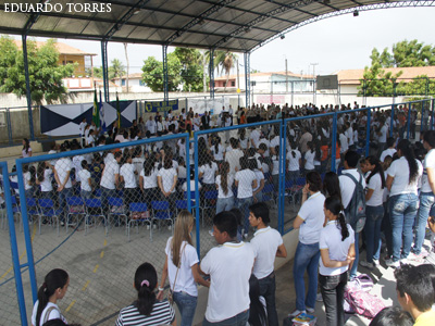 Campanha de combate à violência contra a mulher mobiliza comunidade em Messejana