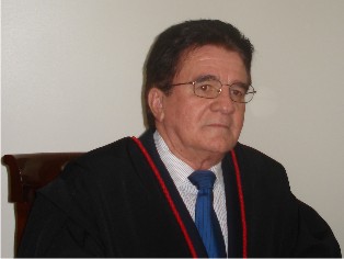 ESMEC promove palestra para formação de juízes