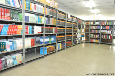 TJCE adquire 5.617 exemplares de livros para renovar as bibliotecas do Poder Judiciário