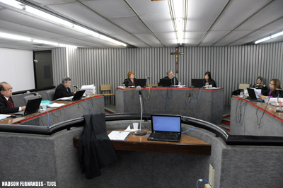 8ª Câmara Cível do Tribunal de Justiça julga 4,7 mil processos em 2012