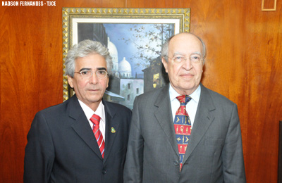 Presidente do TJCE recebe visita do ex-governador Lúcio Alcântara