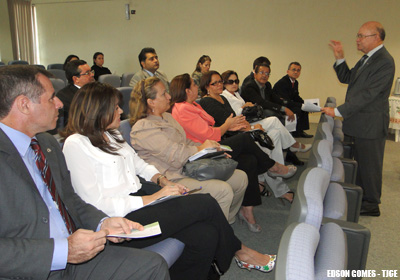 Corregedor se reúne com juízes das Varas Criminais de Fortaleza