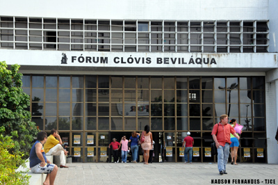 Município de Fortaleza deve nomear e empossar candidato aprovado em concurso público