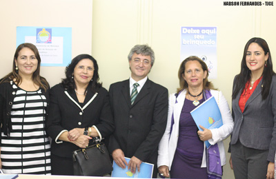 Núcleo de mediação do TJCE recebe visita dos juízes Roberto Bacellar e Germana Moraes