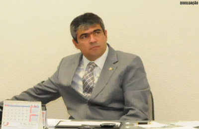 Juiz interdita Delegacia de Capturas e determina remoção de presos em situação irregular