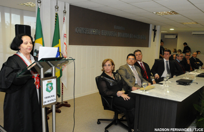 Desembargadora Maria Gladys Lima Vieira defende maior aproximação entre juízes e população