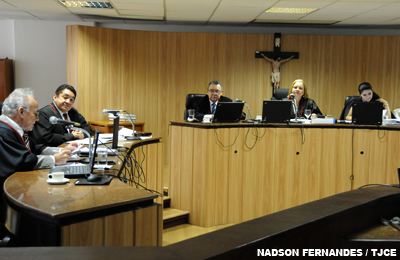 Cagece é condenada a pagar indenização de R$ 4 mil por cobrança e corte indevidos