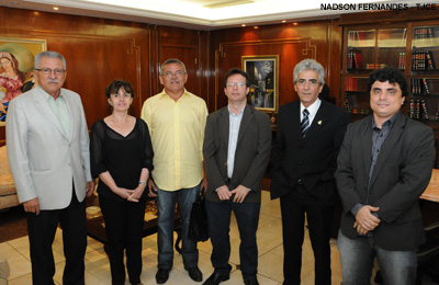 Presidente do TJCE recebe representantes dos sindicatos dos servidores