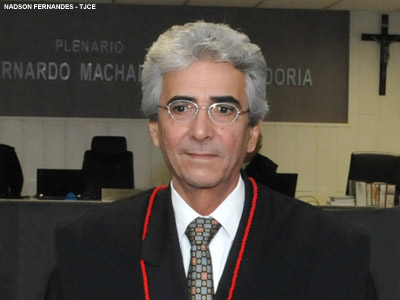 Presidente do TJCE participa da solenidade de posse dos novos dirigentes do TRF-5 em Recife