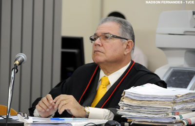 Prefeito e vice de Quixeramobim devem permanecer afastados dos cargos