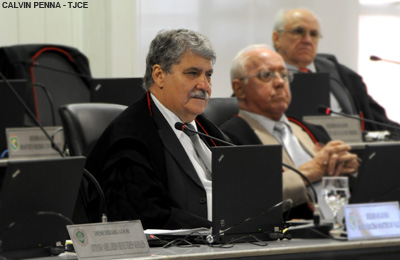 Des. Ademar Mendes Bezerra é homenageado  durante sessão das Câmaras Cíveis Reunidas