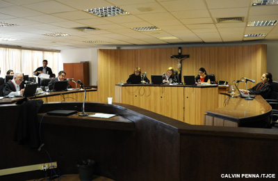 OdontoClínica e dentista devem pagar R$ 33,6 mil à vítima de tratamento defeituoso