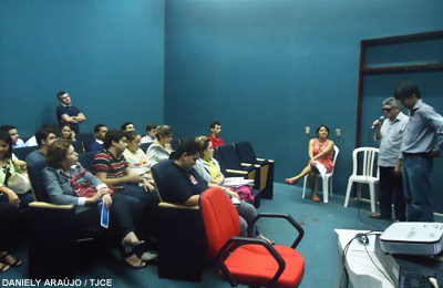 Fórum Clóvis Beviláqua recebe visita de alunos do curso de Direito da Faculdade Farias Brito