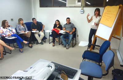 Fórum Clóvis Beviláqua realiza curso sobre  disputa de guarda e alienação parental
