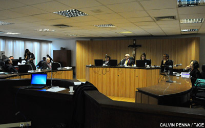 Justiça determina que plano de saúde pague R$ 10 mil para família de aposentado vítima de câncer