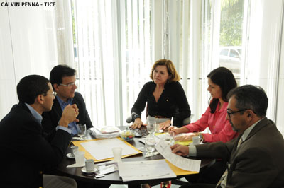 Coordenadoria do TJCE firma parceria com SER VI para ações de combate à violência contra a mulher