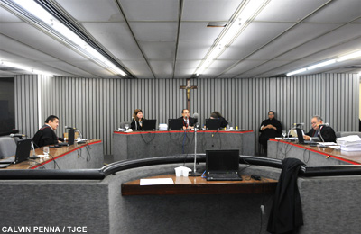 5ª Câmara Cível condena financeira Aymoré Crédito a pagar R$ 4 mil de indenização