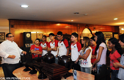 Alunos de escolas públicas municipais conhecem a sede do Poder Judiciário