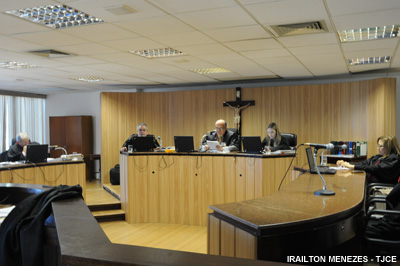 1ª Câmara Cível condena Banco Itaú a  indenizar cliente vítima de saques ilegais