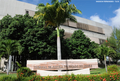Presidente do TJCE envia ao governador lista de advogados para vaga de desembargador