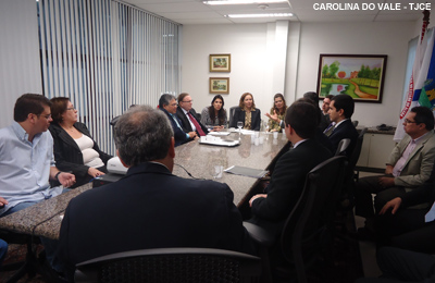 Diretoria do Fórum firma parcerias para reduzir congestionamento nas Varas de Execuções Fiscais