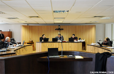 Comerciante preso ilegalmente ganha na Justiça direito à indenização de R$ 10 mil