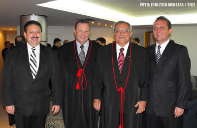 Des. Francisco Pedrosa assume e defende maior celeridade na Justiça
