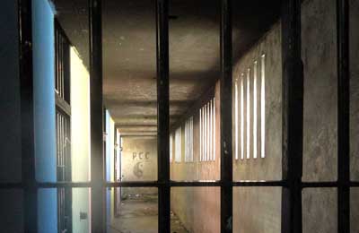 Juiz corregedor determina interdição de celas da casa de privação provisória de Itaitinga