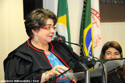 Desembargadora Lisete Gadelha defende Justiça atenta às reivindicações da população