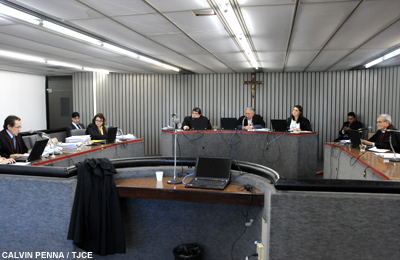 Homem preso em flagrante com plantação de maconha em casa tem negado pedido de liberdade