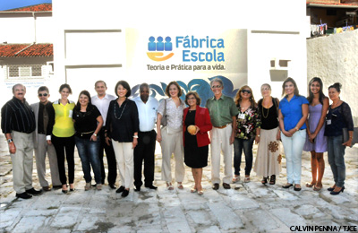 Projeto Fábrica Escola recebe visita do Instituto de Consciência Global e Ecologia Social