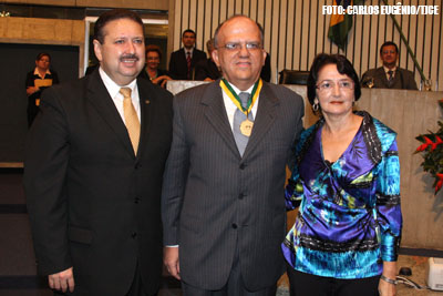 Desembargador Ximenes é homenageado na Assembléia Legislativa