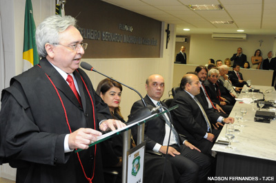 Tribunal de Justiça empossa Paulo Airton Albuquerque Filho no cargo de desembargador