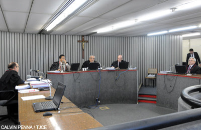 Acusado de homicídio duplamente  qualificado tem negado pedido de liberdade