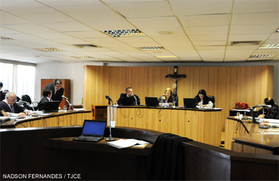 Antônio Prudente e Hapvida devem pagar indenização de R$ 70 mil por negligência