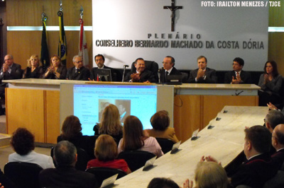 TJCE realiza primeira transmissão online de processos para o STJ