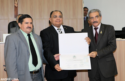 Desembargador Teodoro Silva Santos é homenageado pela Câmara Municipal de Fortaleza