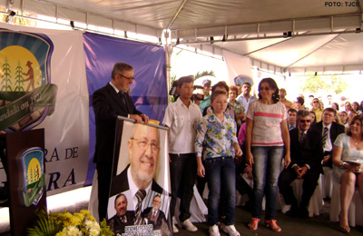 Desembargador Francisco Lincoln Araújo e Silva é homenageado durante Semana Cívica em Acopiara
