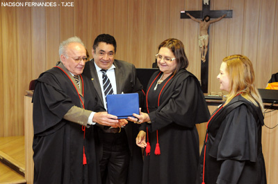 Desembargador Manoel Cefas recebe homenagem da 6ª Câmara Cível do Tribunal de Justiça
